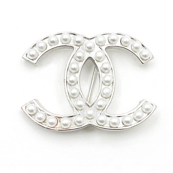 Chanel Classic Silver CC Pearl Brooch - Picture 1 of 3